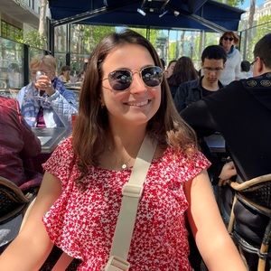 Meet your Posher, Emily